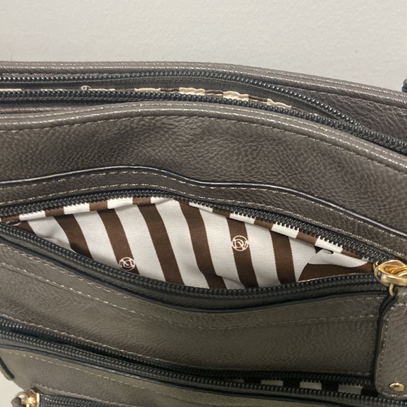 Purse - Picture 3 of 4